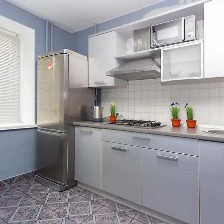 On Romanovskaya Sloboda 9 Apartment
